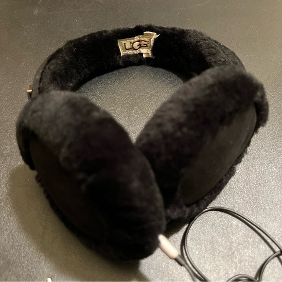 Ugg Music Ear Muffs - Picture 5 of 7